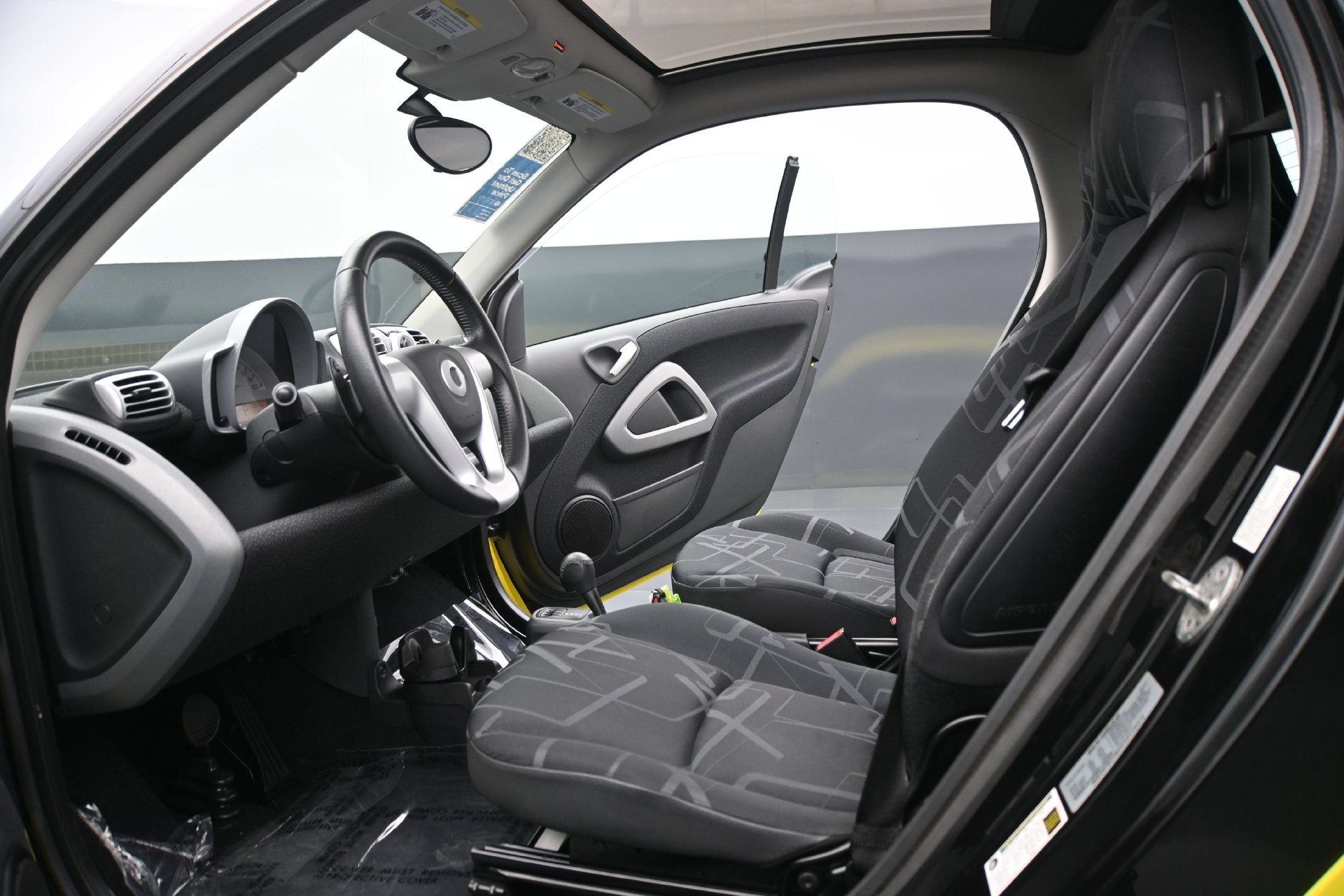 Used 2008 smart fortwo passion RWD image 16