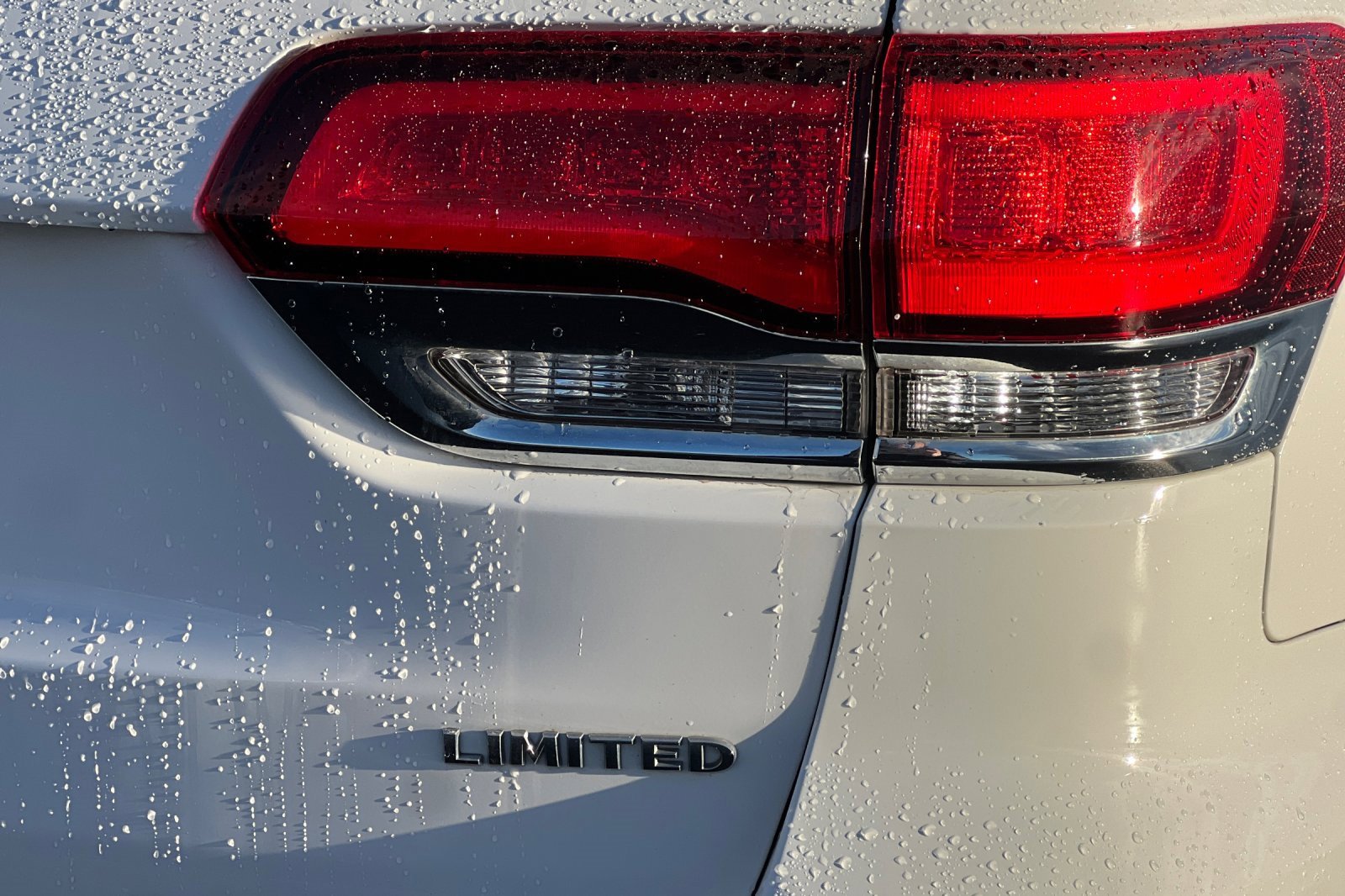 Used 2022 Jeep Grand Cherokee Limited image 29