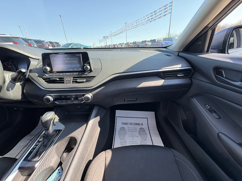 Used 2023 Nissan Altima 2.5 S FWD image 19