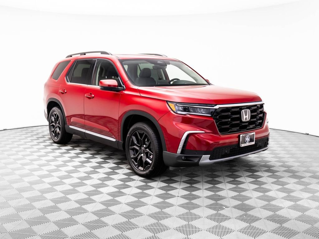 Used 2025 Honda Pilot Touring image 9