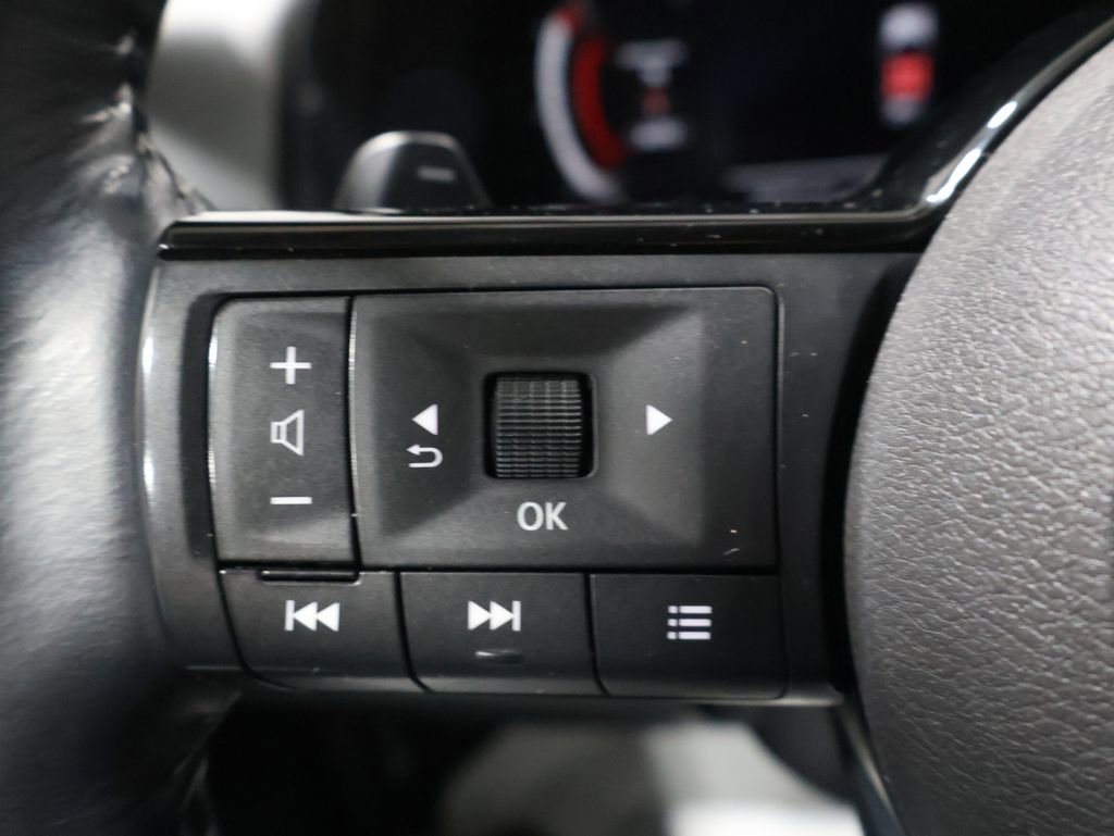 Used 2022 Nissan Pathfinder Platinum w/ Cargo Package image 33