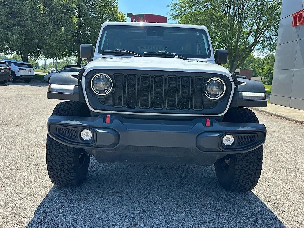 Used 2024 Jeep Wrangler Unlimited Rubicon AWD/4WD image 9