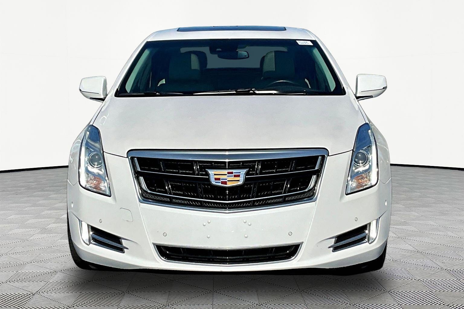 Used 2017 Cadillac XTS Luxury w/ Driver Awareness Package image 2