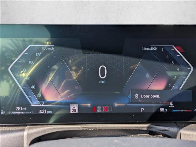 Used 2023 BMW 330i Sedan w/ Premium Package image 11