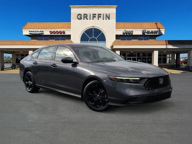 Used 2025 Honda Accord SE image 1