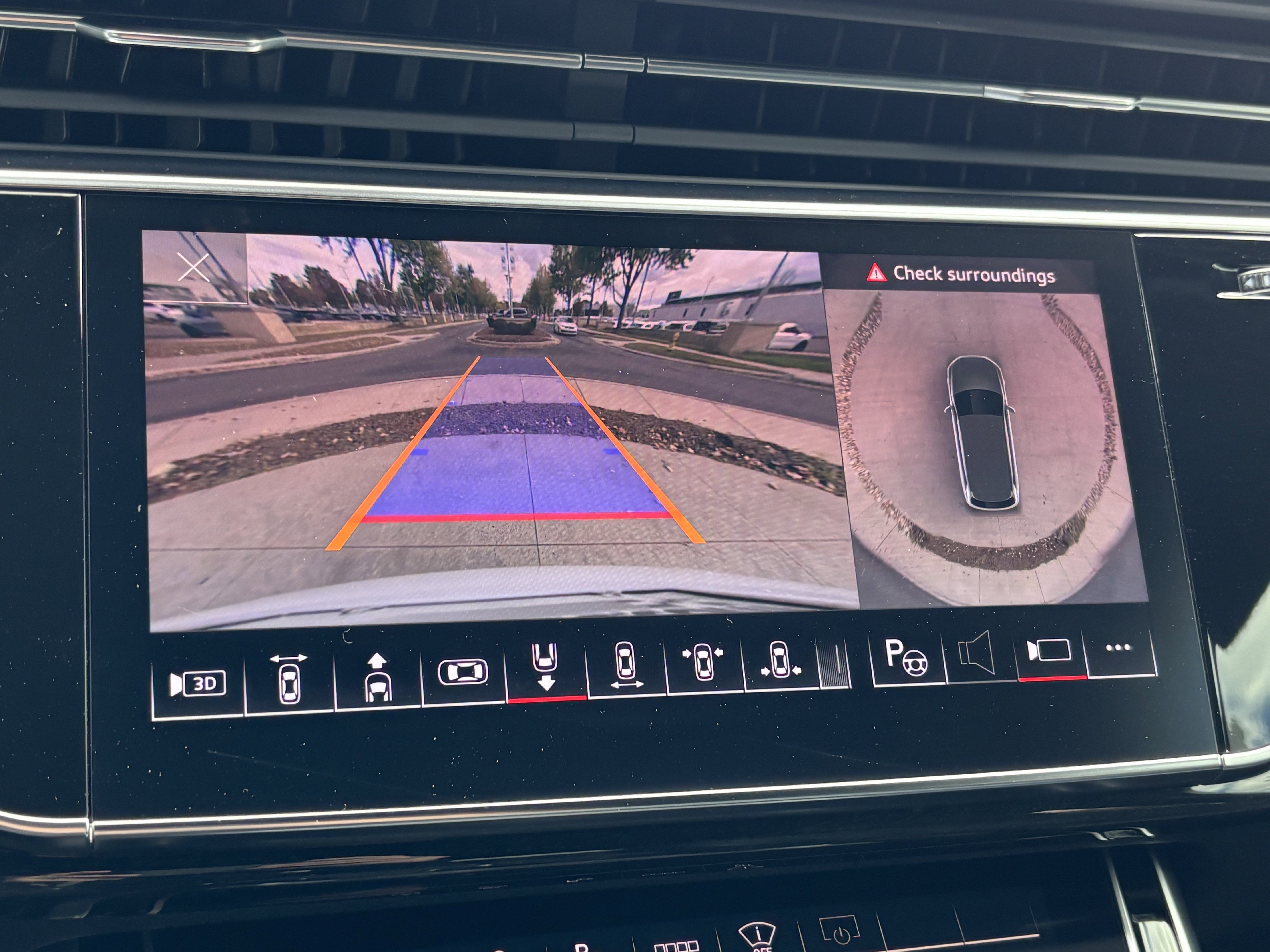 Used 2025 Audi Q7 3.0T Prestige image 29