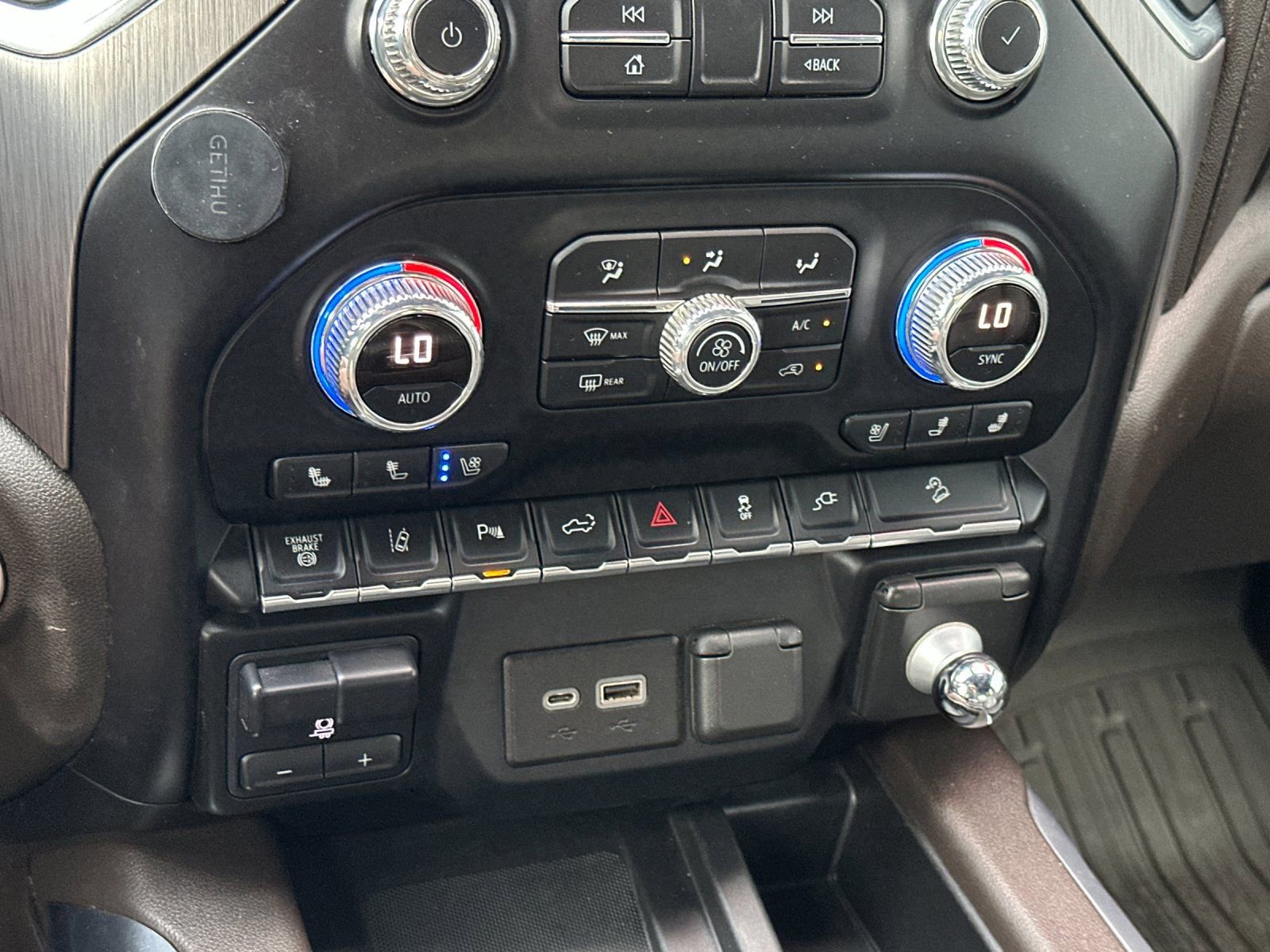 Used 2020 GMC Sierra 3500 Denali w/ Denali Ultimate Package image 19