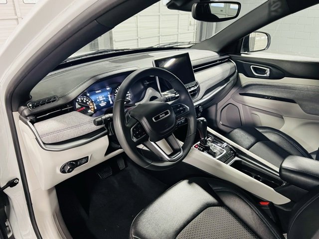 Used 2024 Jeep Compass Latitude image 21