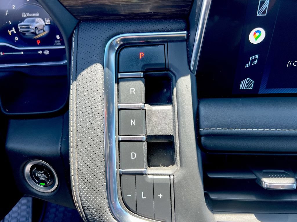 Used 2022 Chevrolet Tahoe Premier AWD/4WD image 14