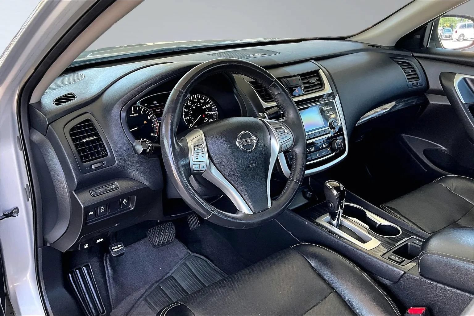 Used 2018 Nissan Altima 2.5 SL FWD image 14