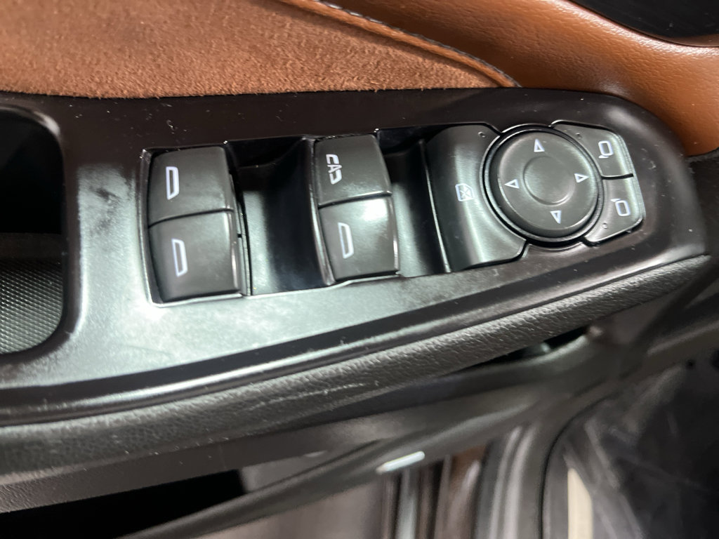 Used 2019 Chevrolet Traverse High Country AWD/4WD image 12