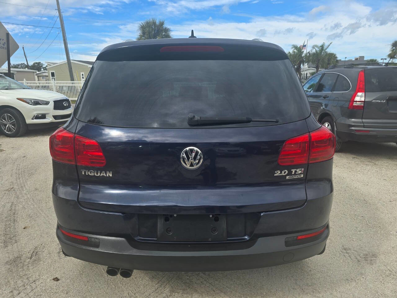 Used 2013 Volkswagen Tiguan SE image 8