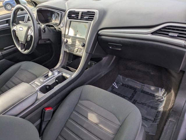 Used 2020 Ford Fusion SE FWD image 21