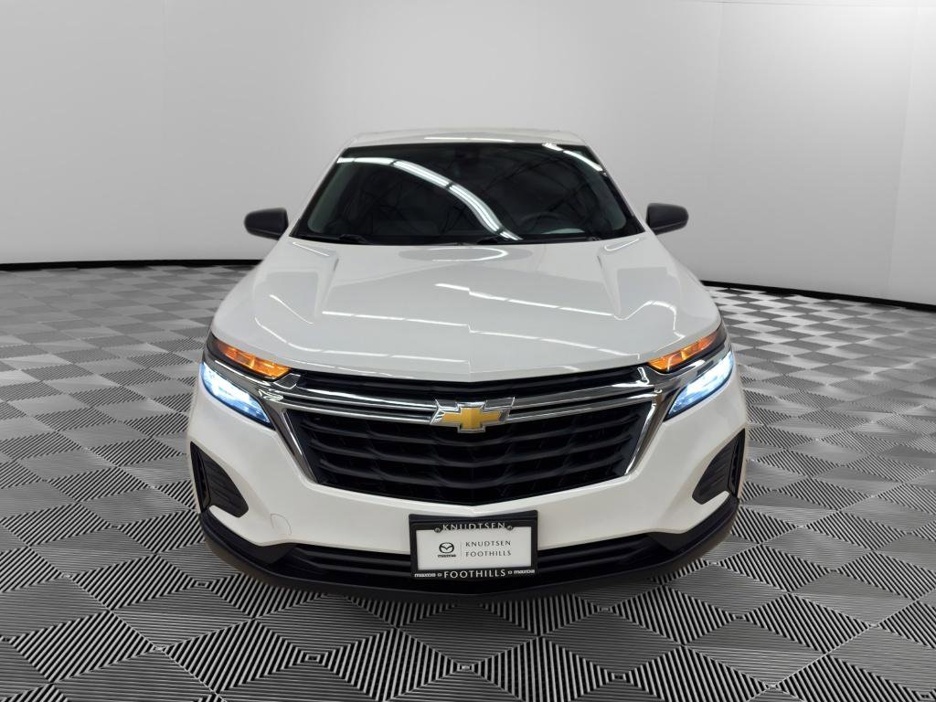 Used 2023 Chevrolet Equinox LS image 2