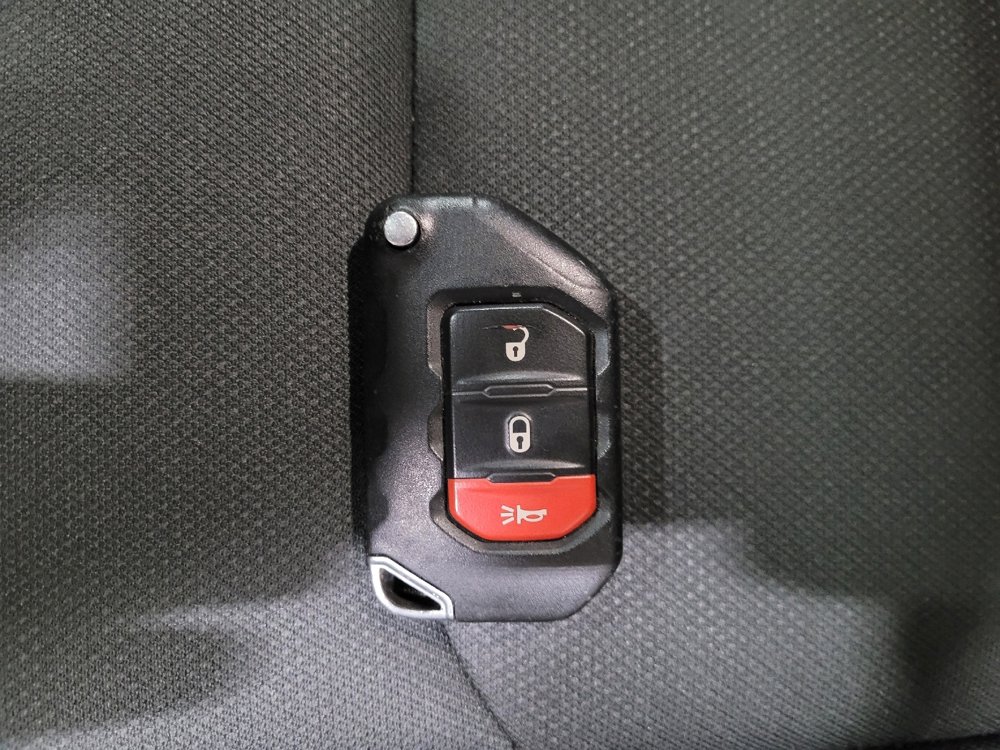 Used 2020 Jeep Wrangler Unlimited Sport S image 32
