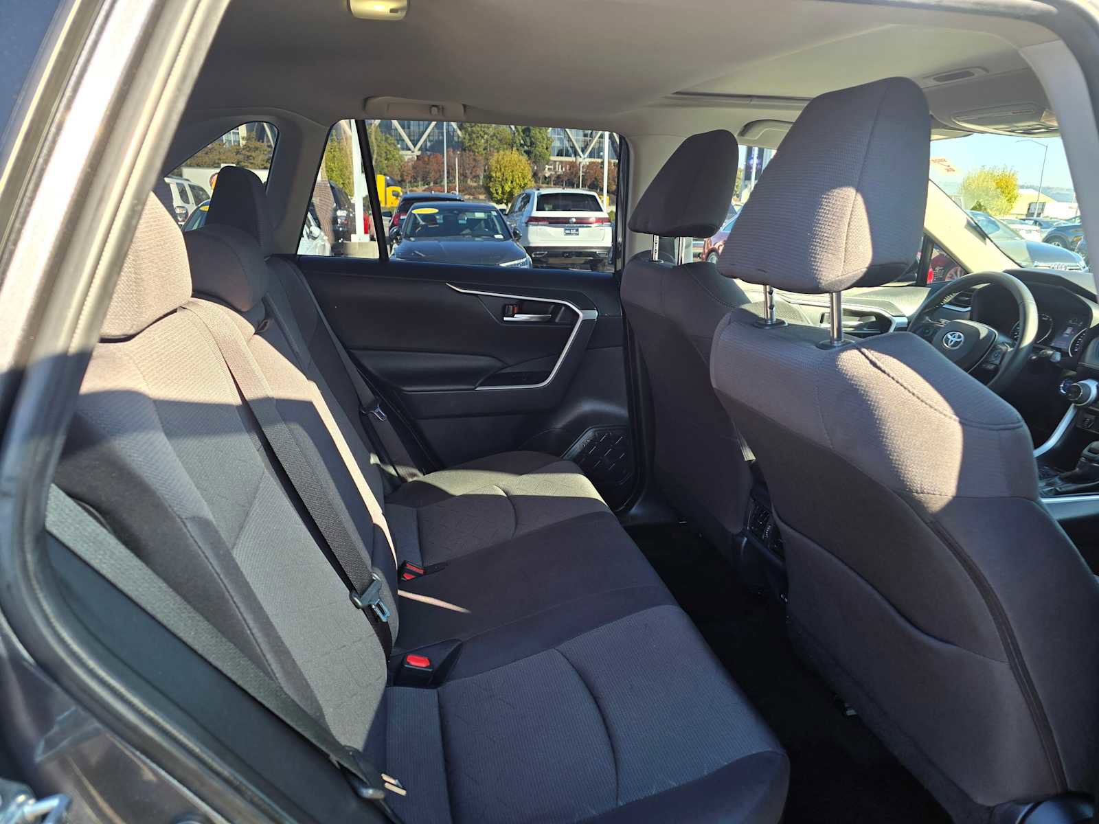 Used 2022 Toyota RAV4 XLE image 13