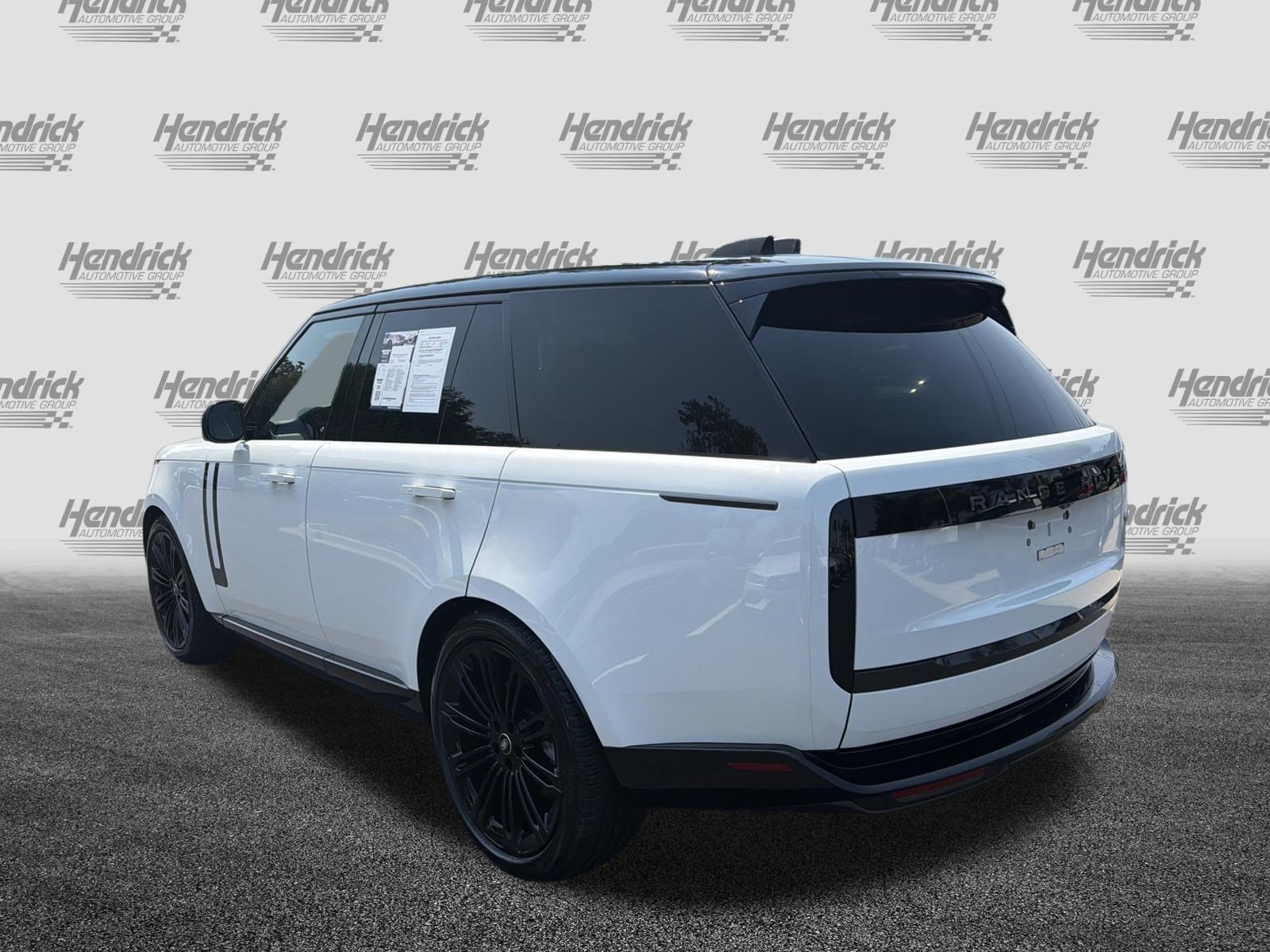 Used 2022 Land Rover Range Rover SE AWD/4WD image 8