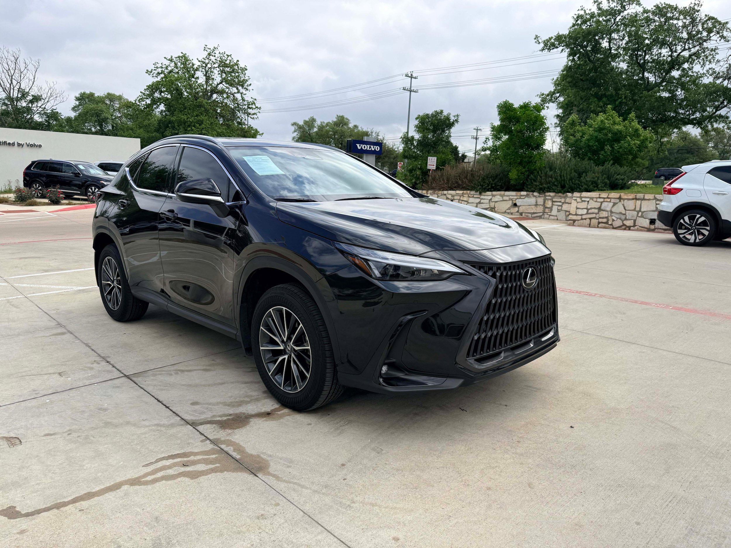 Used 2024 Lexus NX 350h AWD image 7