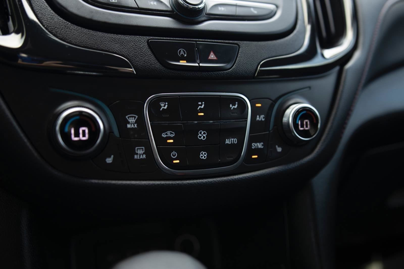 Used 2023 Chevrolet Equinox RS AWD/4WD image 9