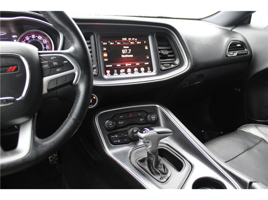 Used 2015 Dodge Challenger SXT Plus image 23