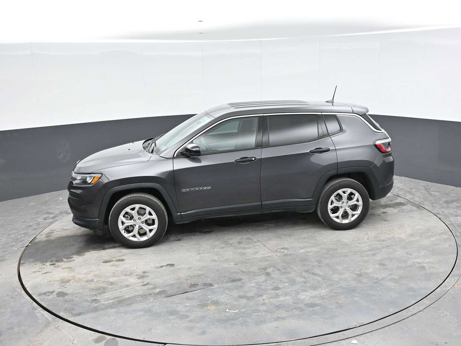 Used 2024 Jeep Compass Sport AWD/4WD image 26