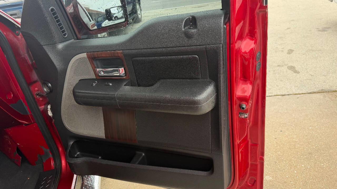 Used 2006 Lincoln Mark LT 4x4 image 16