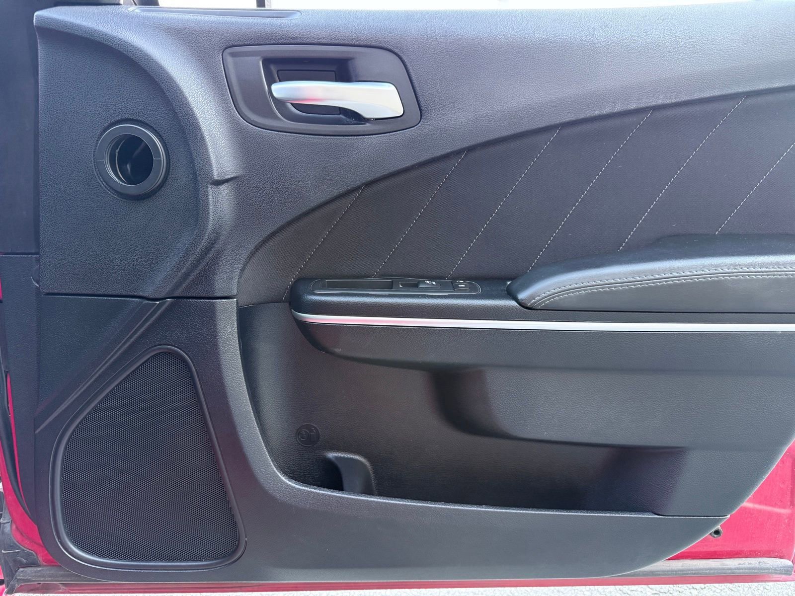Used 2015 Dodge Charger R/T image 43