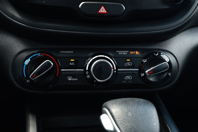 Used 2023 Kia Soul LX FWD image 18