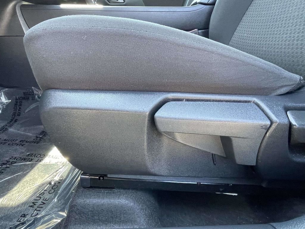 Used 2025 Nissan Kicks S AWD/4WD image 21