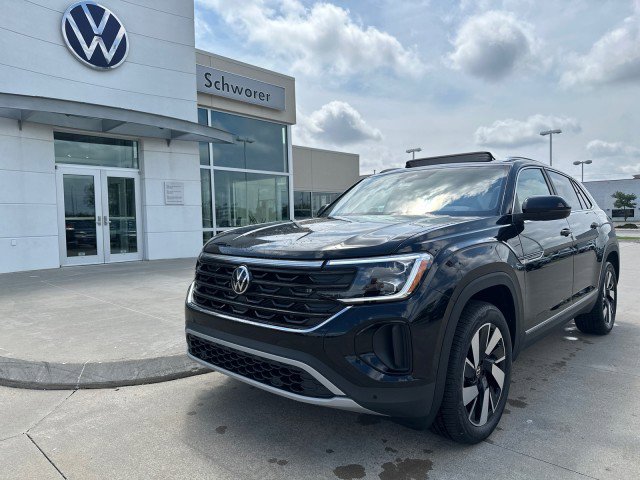 New 2025 Volkswagen Atlas Cross Sport SEL image 2