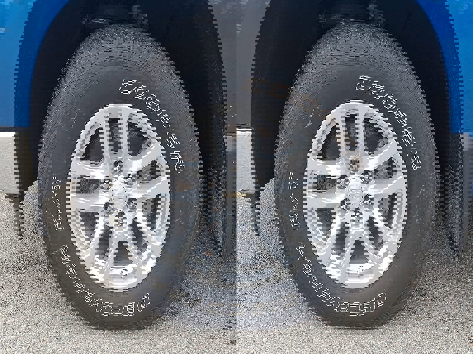 Used 2024 Chevrolet Silverado 1500 LT image 9