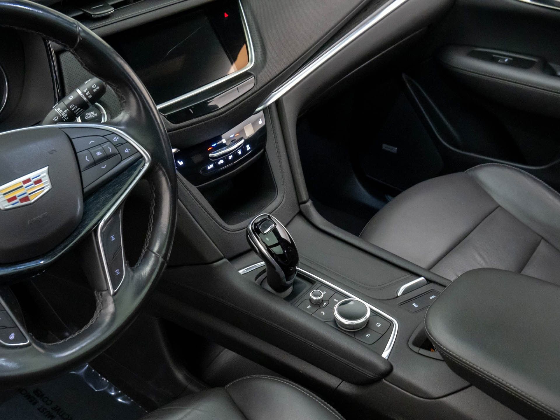 Certified 2022 Cadillac XT5 Premium Luxury image 14