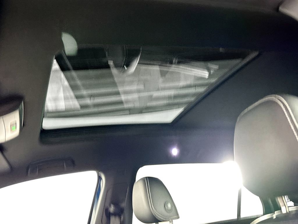 Certified 2023 Volkswagen Atlas Cross Sport SEL Premium R-Line image 19