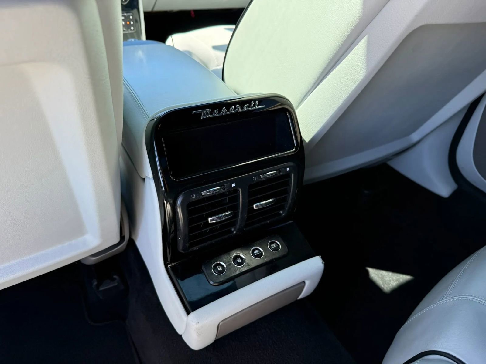 Used 2008 Maserati Quattroporte Sport GT S image 18