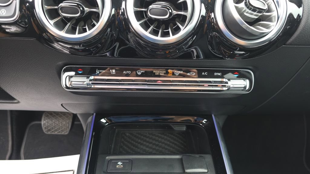 Certified 2025 Mercedes-Benz GLA 250 4MATIC image 20