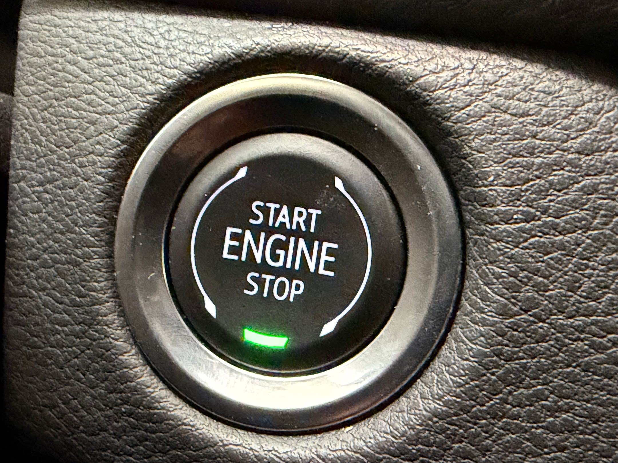 Certified 2025 Cadillac XT4 Premium Luxury AWD/4WD image 18