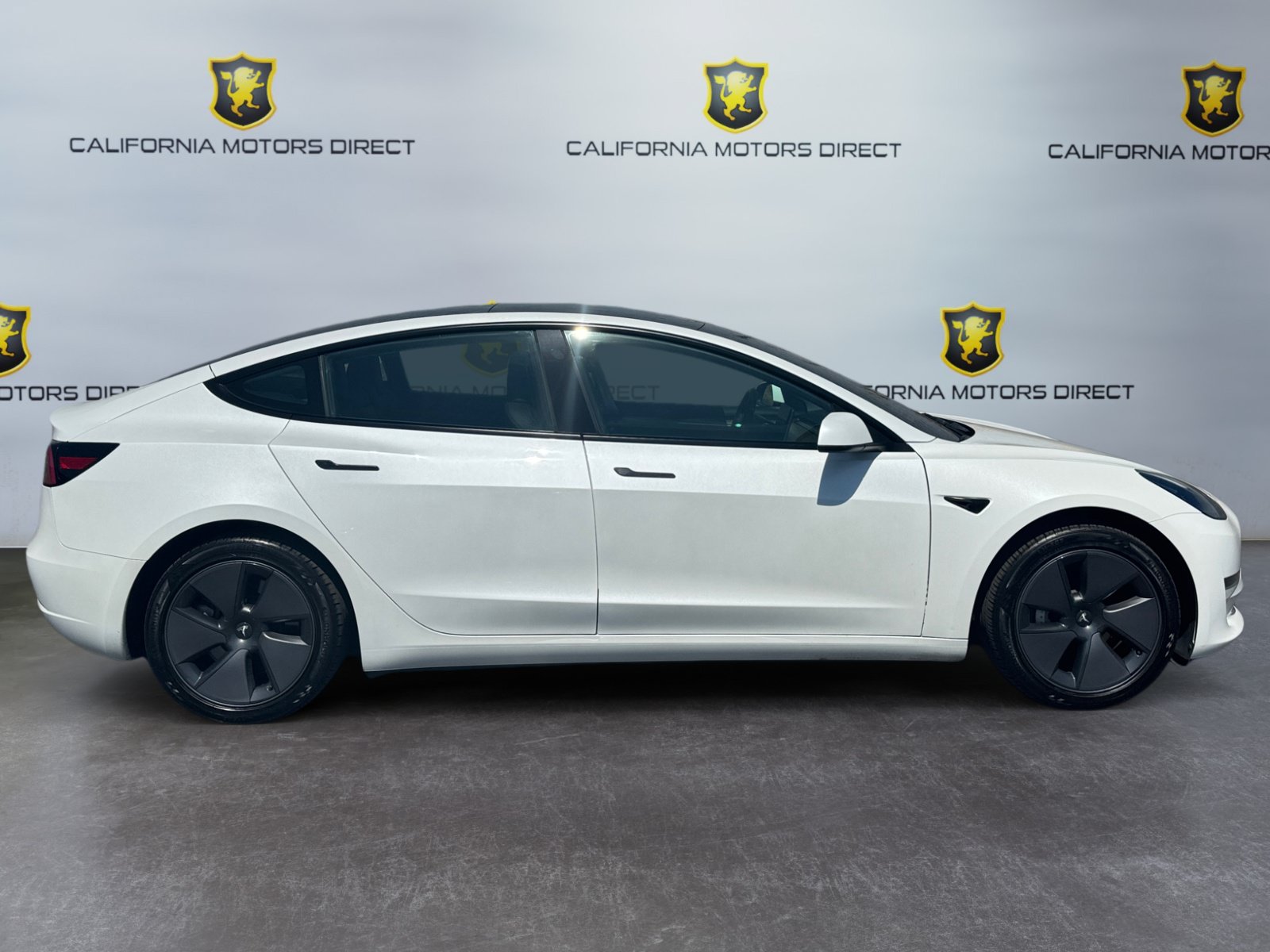 Used 2023 Tesla Model 3 Standard Range RWD image 6