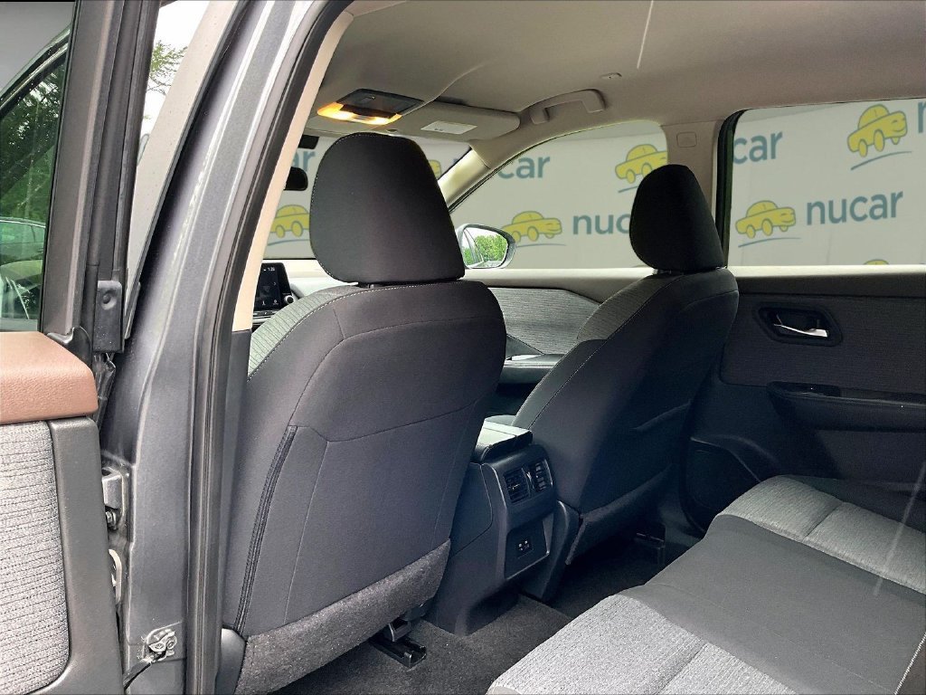 Used 2023 Nissan Rogue SV AWD/4WD image 21