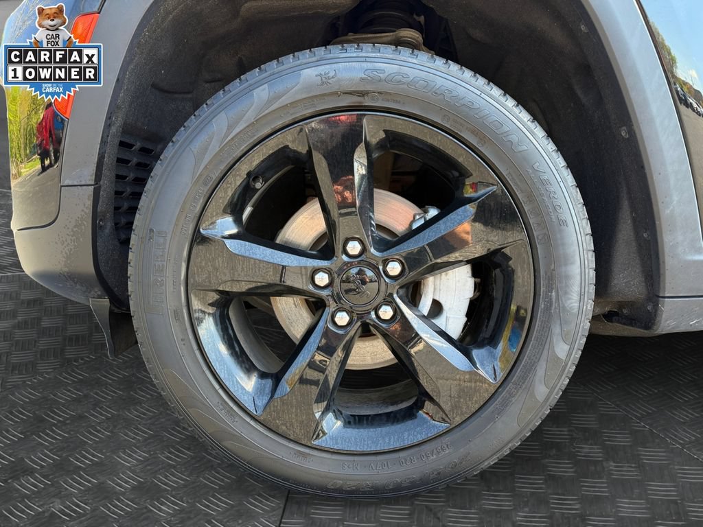 Used 2023 Jeep Grand Cherokee Limited w/ Black Appearance Package AWD/4WD image 20