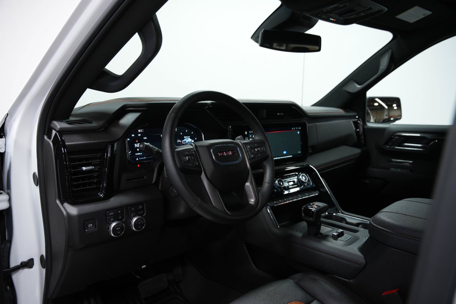 Used 2025 GMC Sierra 1500 AT4 w/ AT4 Premium Package AWD/4WD image 29