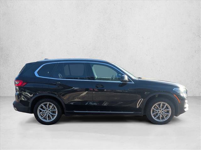 Used 2021 BMW X5 xDrive40i w/ Executive Package image 4