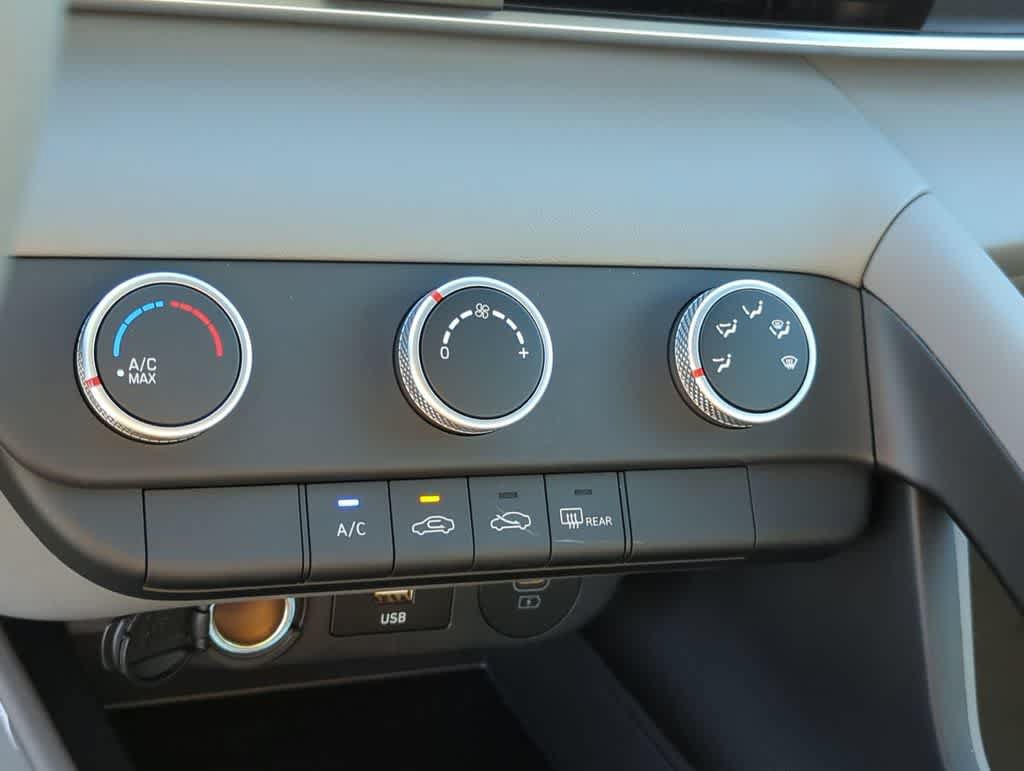 New 2026 Hyundai Elantra SE FWD image 31
