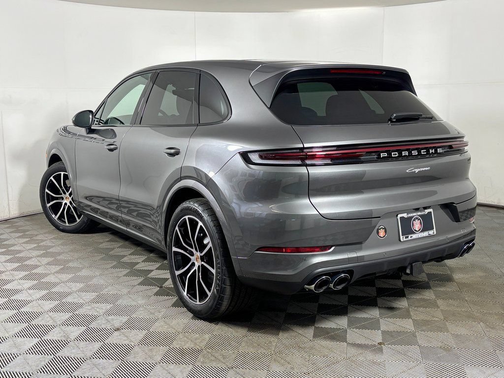 Certified 2026 Porsche Cayenne AWD/4WD image 3