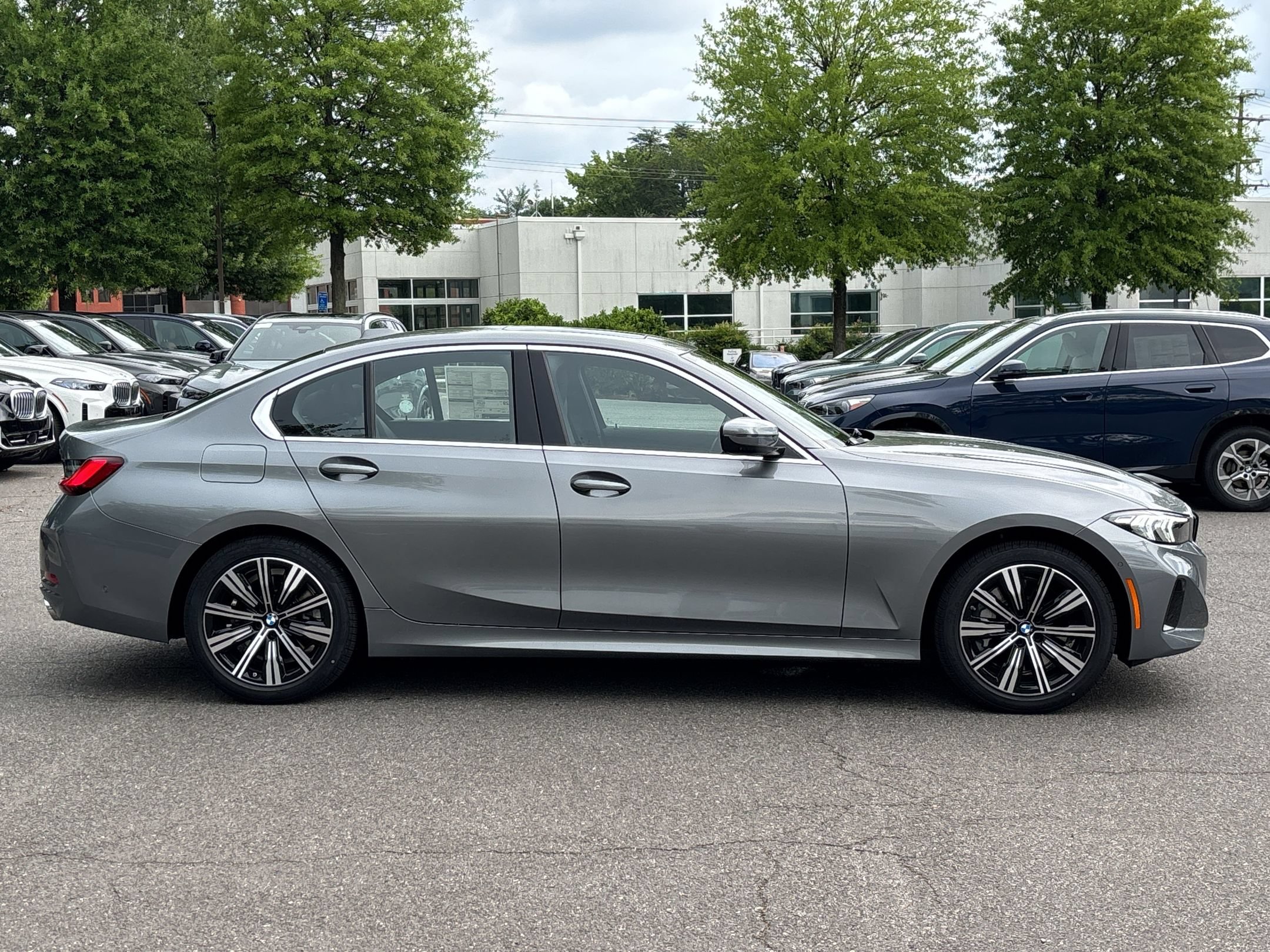 Used 2026 BMW 330i xDrive Sedan w/ Premium Package AWD/4WD image 8