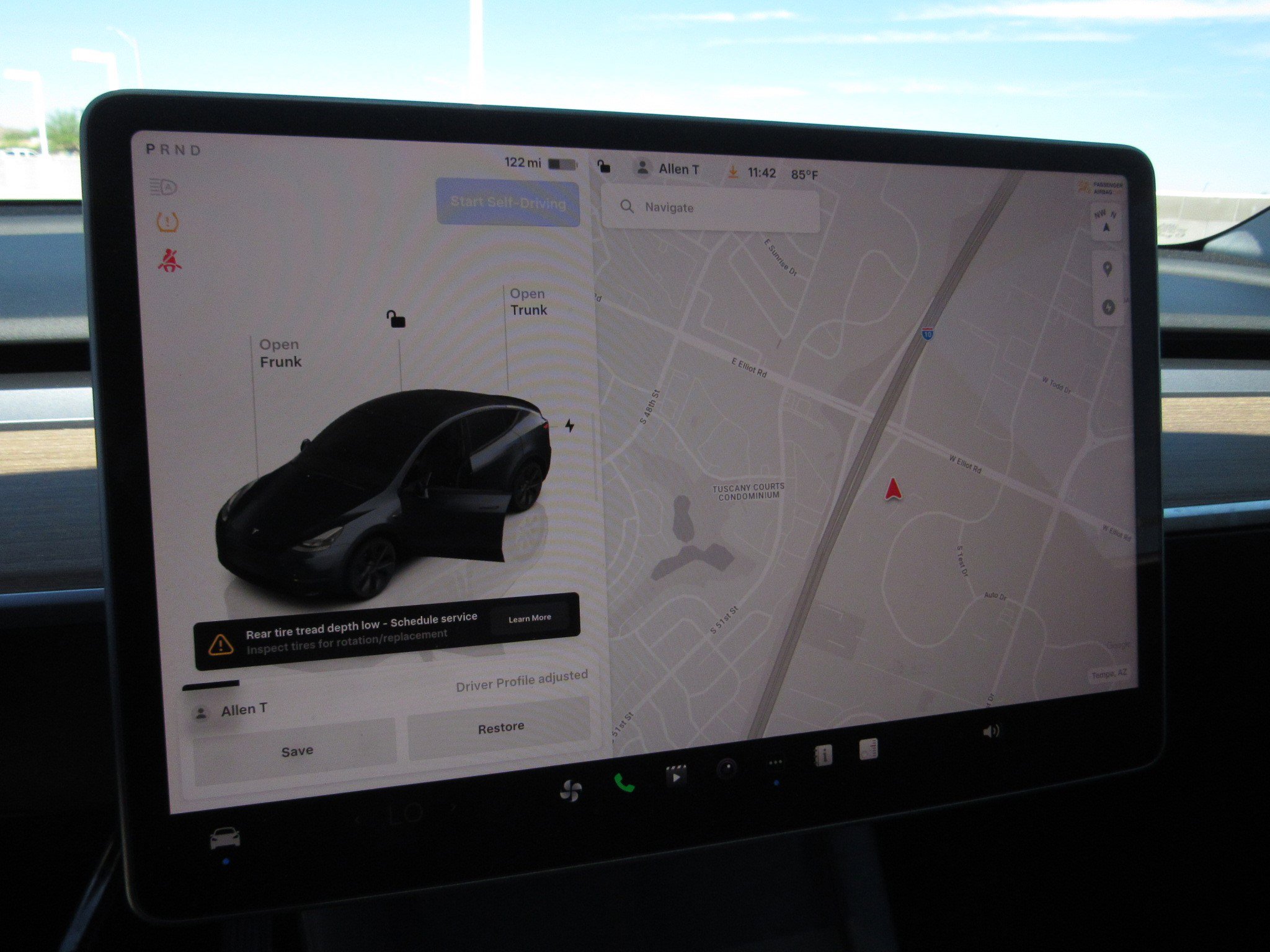 Used 2024 Tesla Model Y 2WD image 19