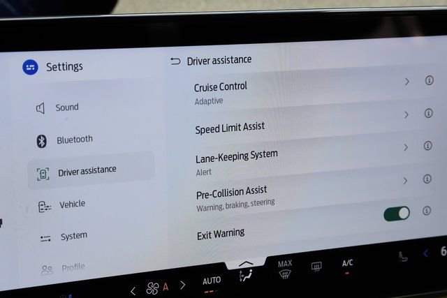 Certified 2025 Ford Expedition Platinum w/ Driver's Package image 39