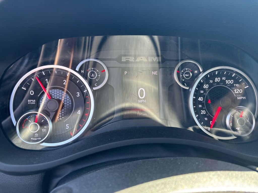 New 2026 RAM 5500 4x4 Regular Cab image 18