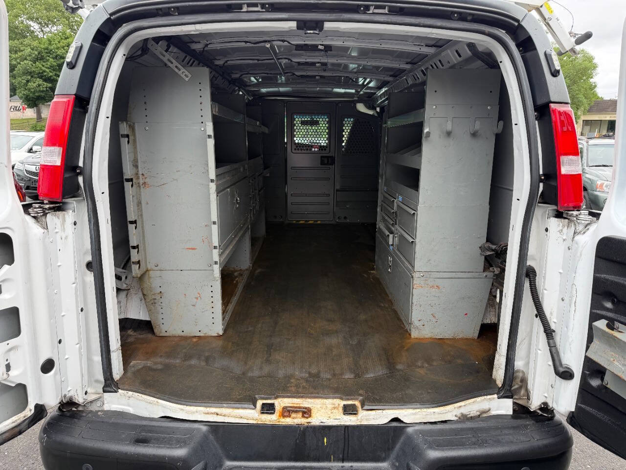 Used 2021 Chevrolet Express 3500 Extended w/ Driver Convenience Package RWD image 18