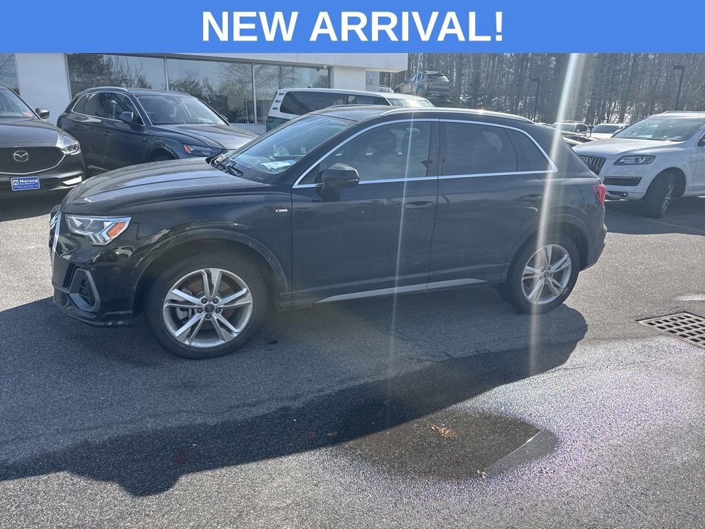 Used 2023 Audi Q3 2.0T Premium w/ Convenience Package image 1