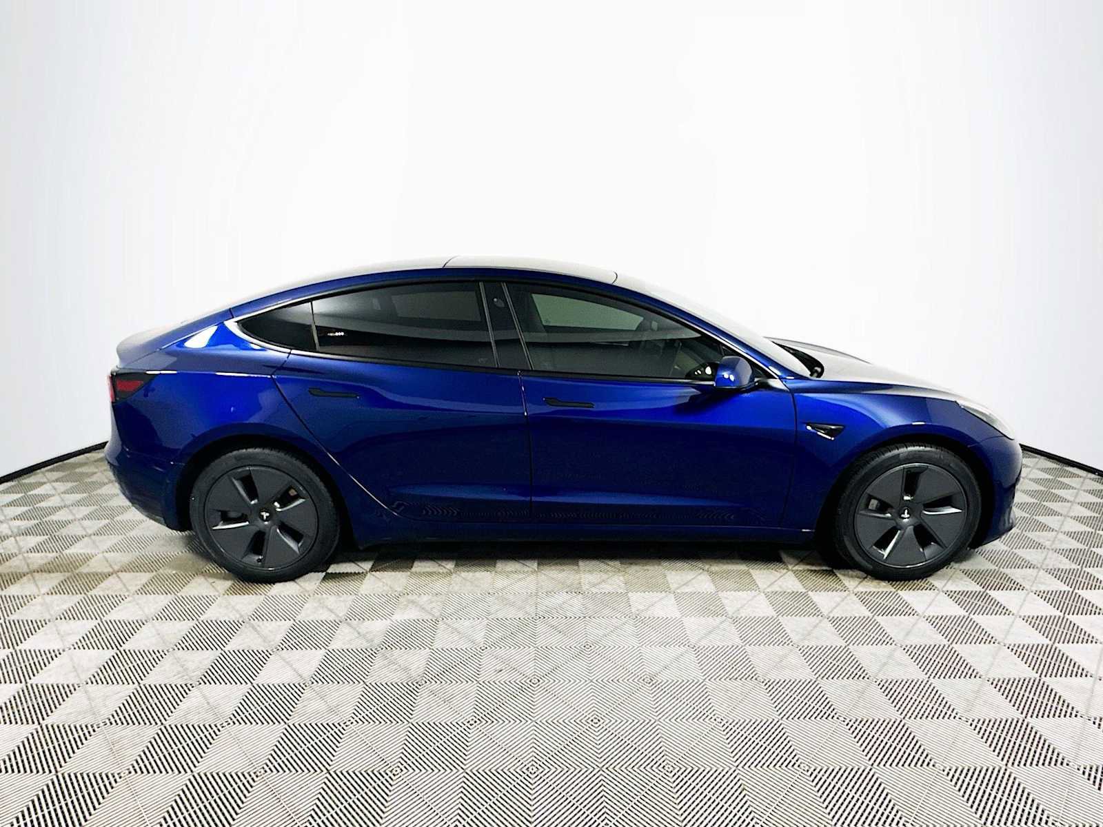 Used 2022 Tesla Model 3 image 8